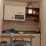 Studioapartment In Tribunj Mit Terrasse, Klimaanlage, W-lan, Waschmaschine 5040-2 Apartament