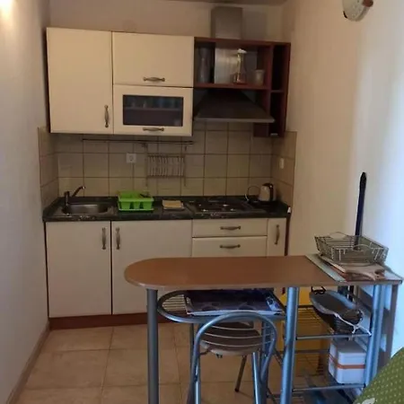 Studioapartment In Tribunj Mit Terrasse, Klimaanlage, W-lan, Waschmaschine 5040-2 * Tribalj