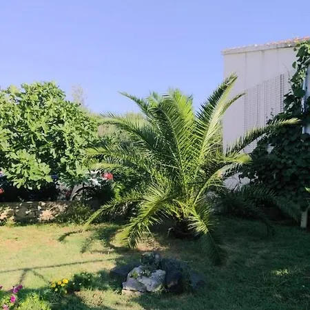 Studioapartment In Tribunj Mit Terrasse, Klimaanlage, W-lan, Waschmaschine 5040-2 * Tribunj (Sibenik-Knin)