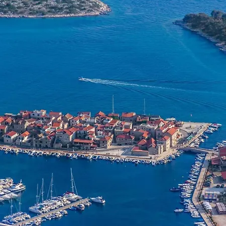 Appartement Studioapartment In Tribunj Mit Terrasse, Klimaanlage, W-lan, Waschmaschine 5040-2 Tribalj