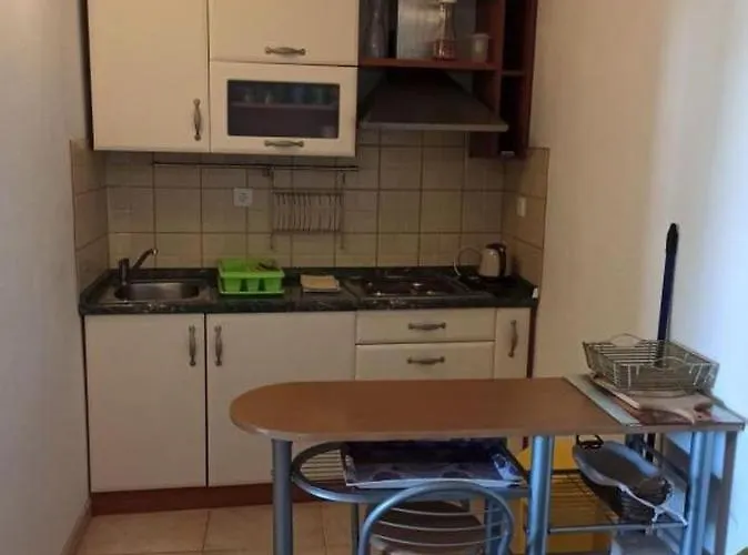 Studioapartment In Tribunj Mit Terrasse, Klimaanlage, W-lan, Waschmaschine 5040-2 * Tribalj