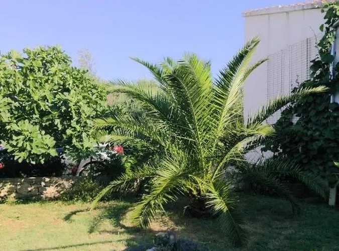 Studioapartment In Tribunj Mit Terrasse, Klimaanlage, W-lan, Waschmaschine 5040-2 * Tribalj