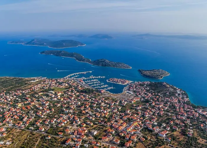 Studioapartment In Tribunj Mit Terrasse, Klimaanlage, W-lan, Waschmaschine 5040-2 * Tribalj