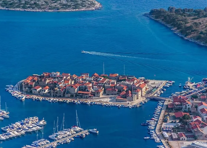 Appartement Studioapartment In Tribunj Mit Terrasse, Klimaanlage, W-lan, Waschmaschine 5040-2 Tribalj