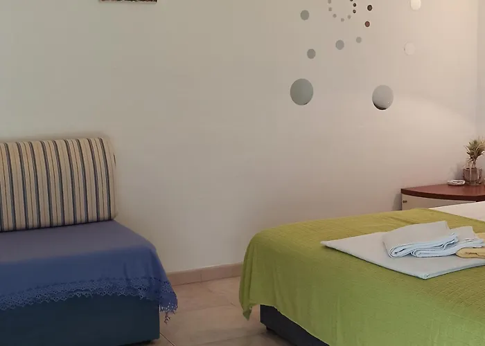 Studioapartment In Tribunj Mit Terrasse, Klimaanlage, W-lan, Waschmaschine 5040-2 * Tribalj